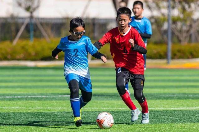 尼克斯逆袭东部榜首 畅赢詹姆斯领衔76人